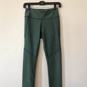 NWOT Outdoor Voices 7/8 Warmup Legging